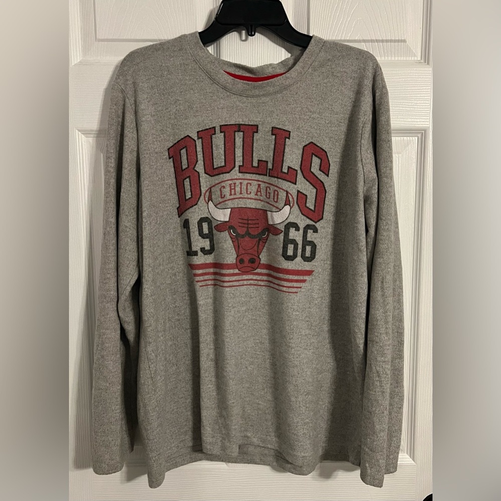 NBA Men’s Chicago Bulls Long Sleeve Sweater Size Xl